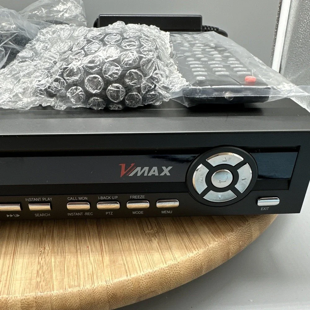 Digital Watchdog VMAX - VMAX8 8CH DVR 500GB Security Recorder Brand New